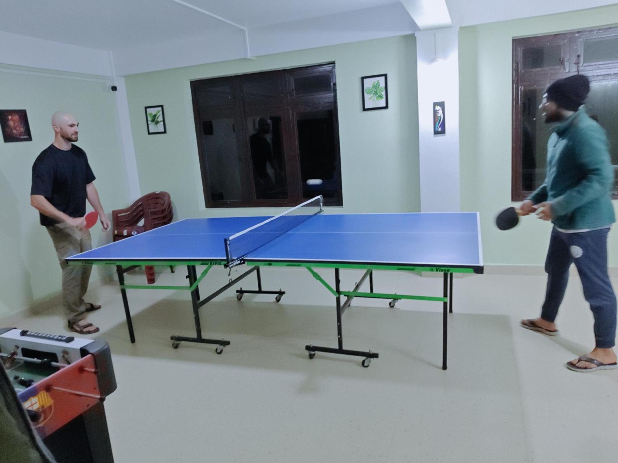 Xtsy Travellers Hostel Шиллонг Екстер'єр фото